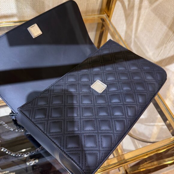 Tory Burch Large Fleming Matte Shoulder Bag 82559 - Picture 6 of 12